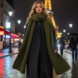 Handgemaakte oversized dekensjaal van wolmix, groene winterwarmte