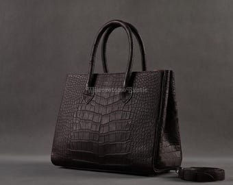 Tas met handvat aan de bovenkant van donkerbruin alligator | Damesportemonnee van Bali Craftsmanship