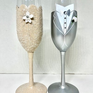 Spring Bride and Groom Wedding hand painted champagne flutes