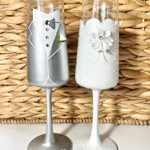 Bride and Groom Wedding hand painted champagne flutes