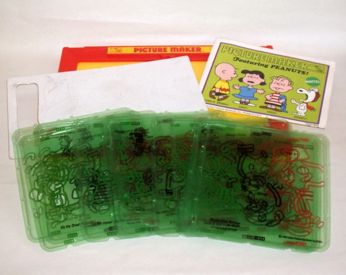 PEANUTS PICTURE MAKER / Vintage Mattel / Stencil / 1970's / Collectible
