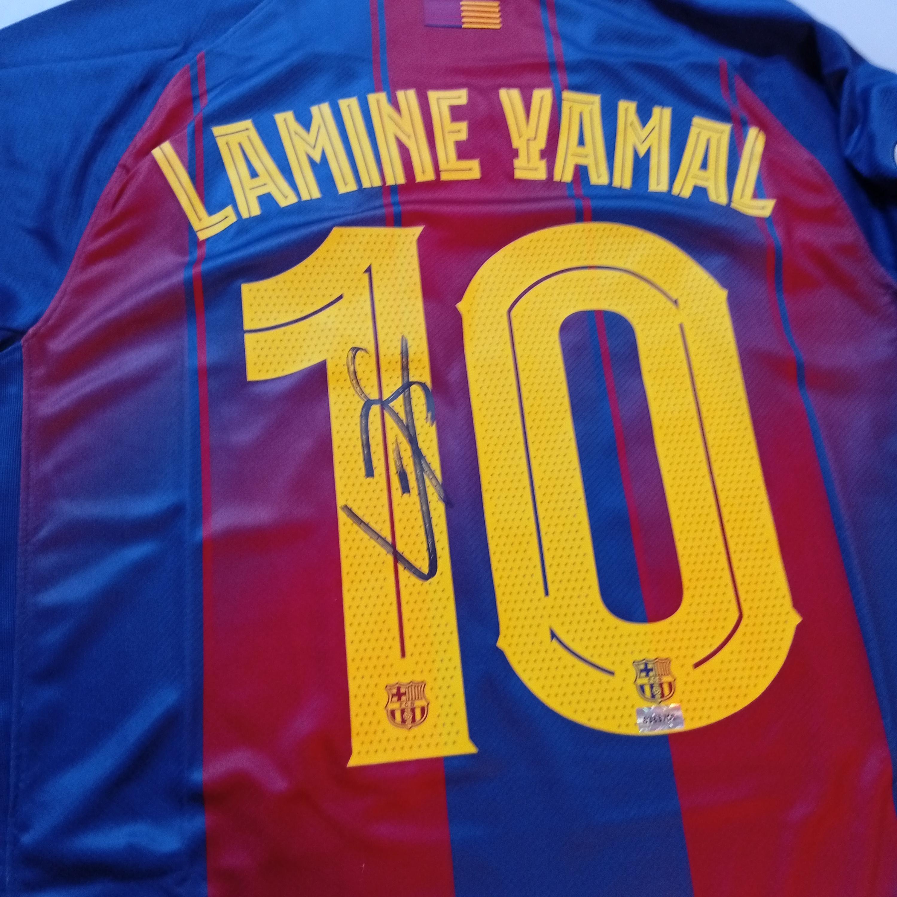 Lamine Yamal Signed Autographed Barcelona FC Home Jersey/football