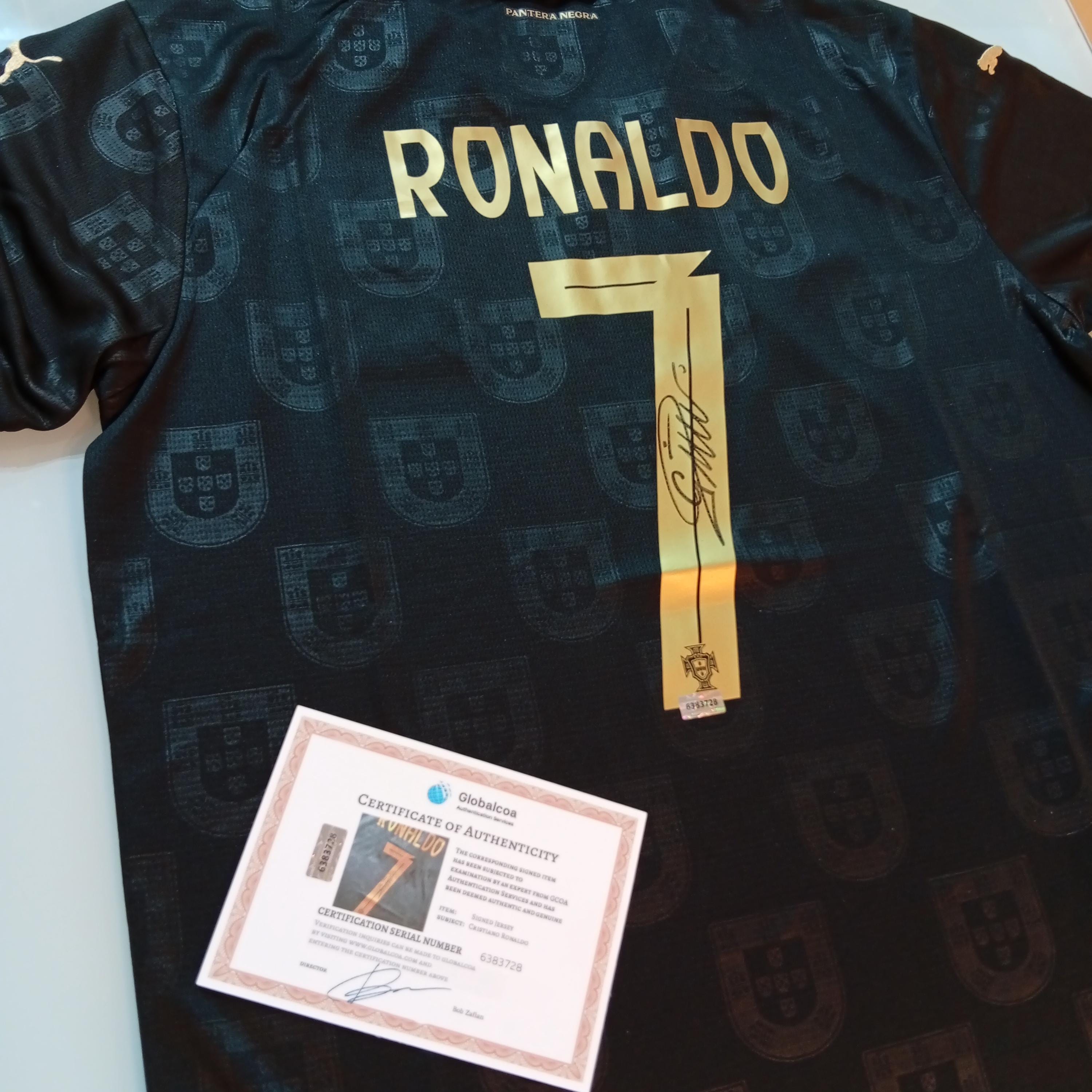 Cristiano ronaldo signed ball - Etsy 日本