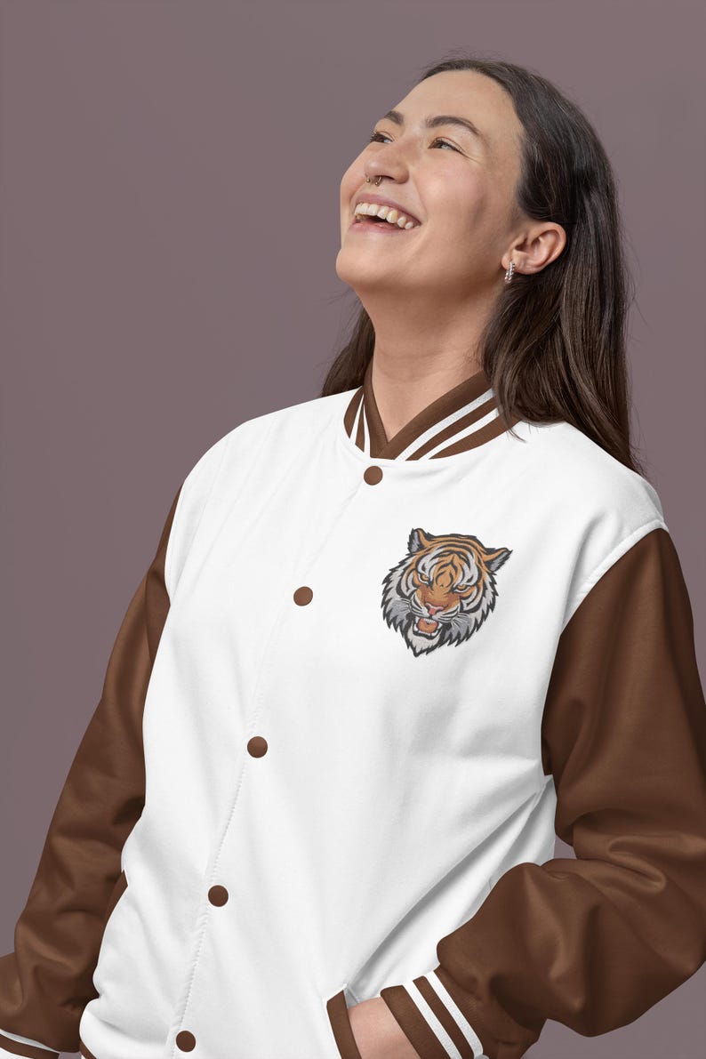 Broderidesign med vild tigerhuvud | Maskinbroderifil | 9 storlekar | Direkt nedladdning bild 6