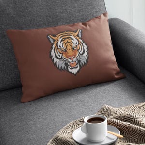 Broderidesign med vild tigerhuvud | Maskinbroderifil | 9 storlekar | Direkt nedladdning bild 9