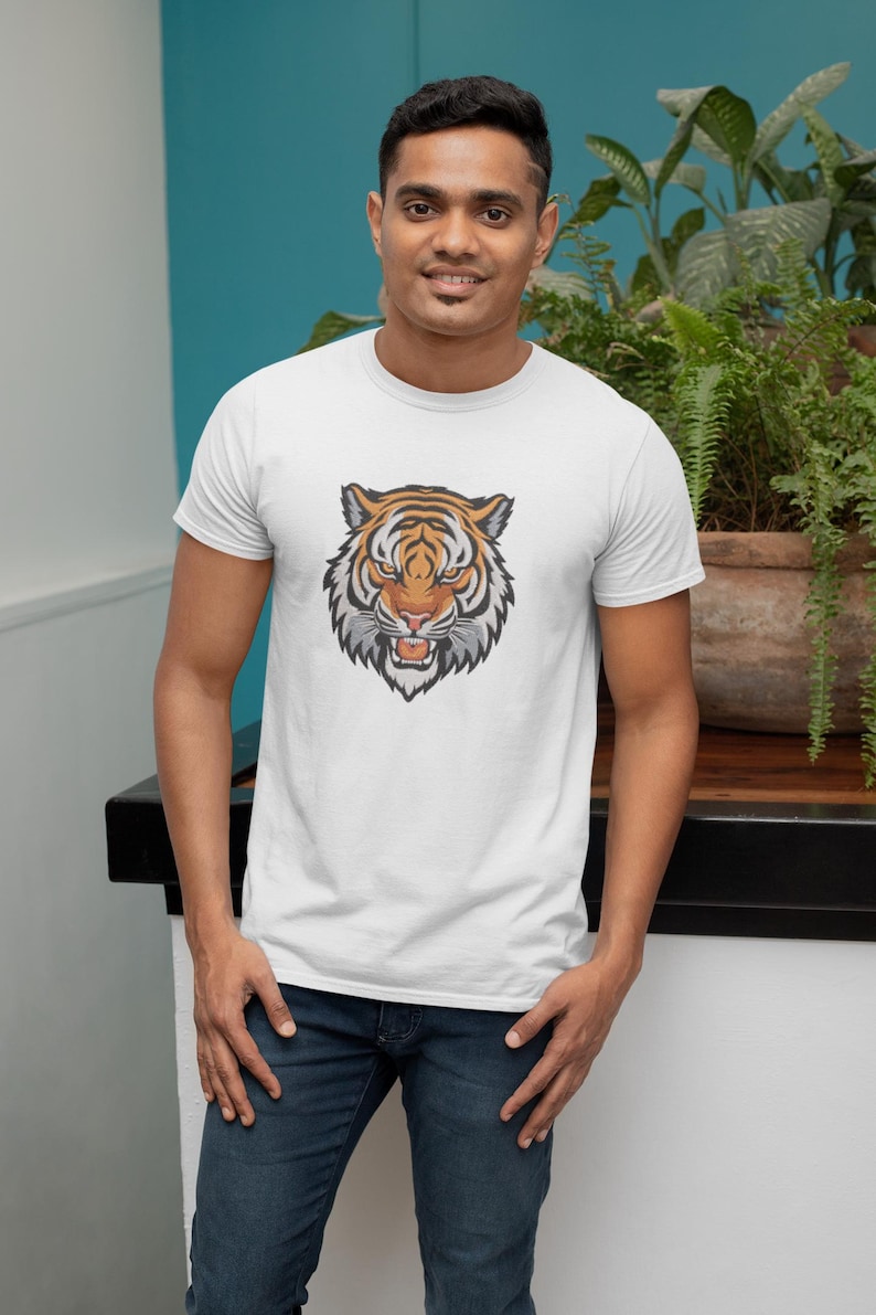 Broderidesign med vild tigerhuvud | Maskinbroderifil | 9 storlekar | Direkt nedladdning bild 8