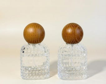 30ml Diamond-Cut Glass Spray Bottle with Brown Wood Cap, Natural-Vibe, Travel Friendly Clear Atomizer Sprayer