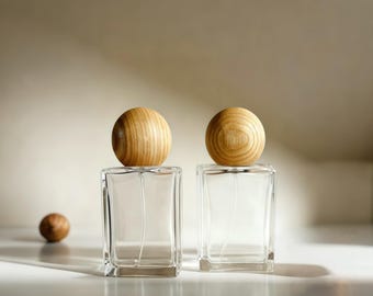 30ml Square Glass Spray Bottle, Suitable for Daily Use and Gift, Essential Oil, with a Solid Wood Ball Cap, Modern and Elegant