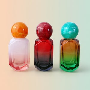 50ml Gradient Glass Spray Bottle, Pink Red Green Marble Ball Cap, Refillable Empty Fragrance Perfume Bottle