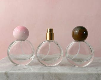 25ml Clear Spray Bottles With Colorful Frosted Cap, Gold Fine Mist Sprayer, Empty Fragrance Travel Atomizer for Christmas Day Gifts