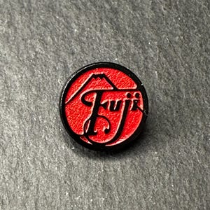 Zwart-rode Fuji-ontgrendelingsknop