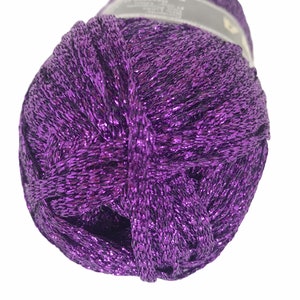 Fil de ruban métallique violet foncé paillettes fil lurex étincelant Accessoires tricot Crochet pelote, 4 mm de large / 1,75 oz / 131 y image 3