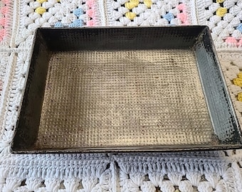 Vintage Ekco Ovenex #633 hammered cake 13" x 9" x 2" baking lasagna pan bakeware
