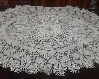 Oval napkin knitted 140 cm×90 cm