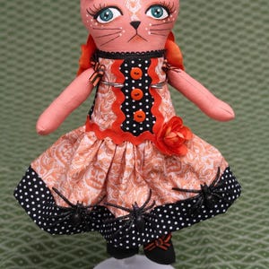 Boneca de arte de gato de abóbora de Halloween de tecido OOAK