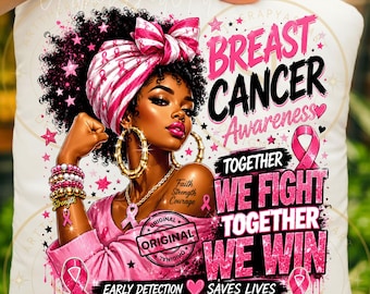 Puede incluir: Un cojín cuadrado blanco con el gráfico de una persona de cabello rizado oscuro que lleva un pañuelo rosa y pendientes de aro dorados. El diseño incluye lazos rosas de concienciación sobre el cáncer de mama y el texto Breast Cancer Awareness Together We Fight Together We Win Early Detection Saves Lives Hope Strength Support Cure.