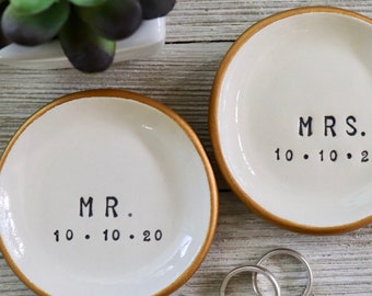 Personalized Ring Dish Set Wedding Gift Mr Mrs Holder Handmade Pottery Gold Edge Engagement Bridal Shower Keepers