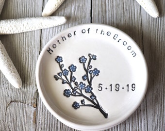 Mother of the Groom Gift, Mother of the Bride Gift, Rehearsal Dinner Gift, Set of 2 dishes, Ring Dish, Ring Holder, Flower Dish, Custom Gift