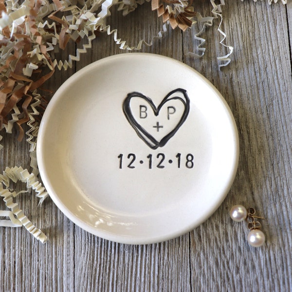 ring holder, ring dish, engagement gift, wedding gift, bridal shower gift, bridesmaid gift, Black and White Pottery, Made to Order