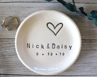 Engagement Gift for Couples Personalized, Wedding Gift Personalised, Custom Monogram Ring Dish, Bridal Shower Gift for Her