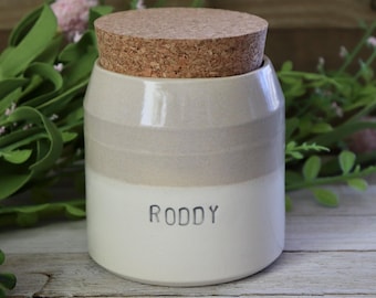Pet Urn Cat | Personalized Memorial for Pets & All Animals | 3 Sizes Available, Mushroom Decor