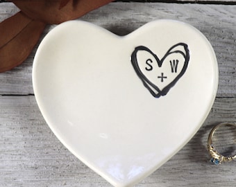 Corazón, Soporte para anillos, Plato para anillos, Personalizado, Regalo de compromiso, Regalo para ella, Regalo de aniversario personalizado, Regalo de boda