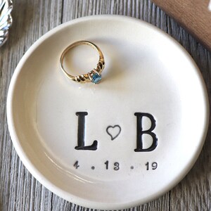 Wedding Ring Dish, Ring Holder, Engagement Gift, Bridal Shower Gift, Unique Engagement Gift, Ring Dish, Personalized Gift, Monogram Dish 画像 3