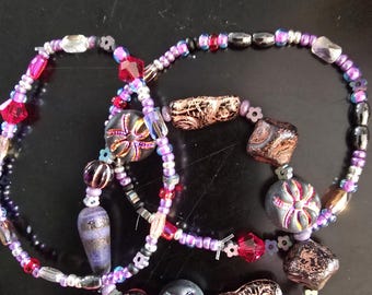 Cat-Spider Beaded Bracelet, red eyes and color shifting spider