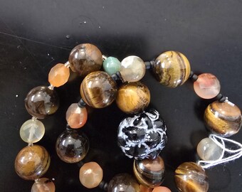 Sein und Ihr, Tigerauge Perlen Armbänder