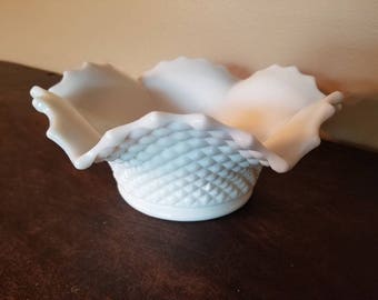 Vintage Westmoreland English Hobnail Milk Glass Ruffled Bowl.