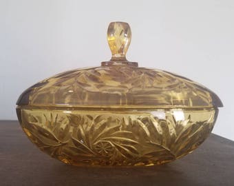 Vintage Hazel Atlas Golden Amber Triangle dish with lid. Candy or Jewelry Dish. Prescut Design.