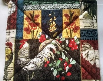 Country Farm Rooster Patchwork Potholder or Hot Pad with Hanging Loop - Rooster Potholder, Kitchen Decor, Farm Decor, Rooster Decor
