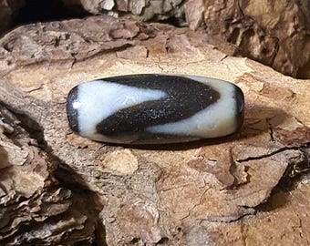 Ancient Dzi Tasso, Windhorse Dzi Bead, Tibet, 31 carat, Rarity, izida collection, Overcoming Obstacles