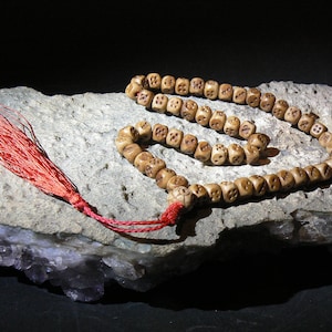 Kapala WÜRFEL Mala Palden Lhamo Rosenkranz Rarest Tibetanische 54 + 1 Gebetskette Zwei Quasten Buddhismus Weisheit Schutz Glück by izida