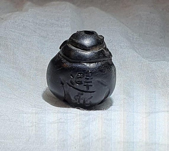 アンティーク大黒天根付：日本の財神を象徴する緒締め玉、銘入り