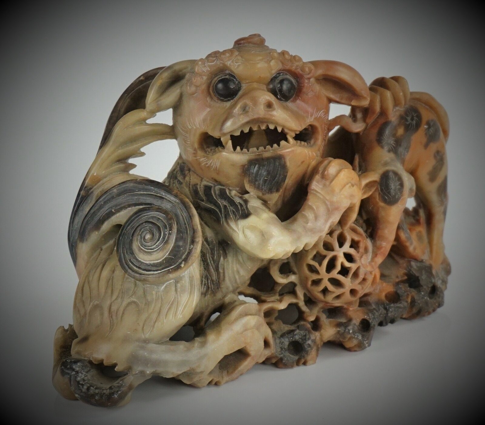 アンティークの大きな獅子と象の翡翠彫刻 7985カラット、家宝、izida