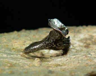 Lily Flower Vintage Sterling Ring, Return of Happiness Talisman, izida