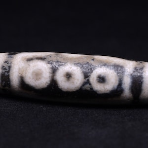 Amulett von sieben Vorteilen, Alte indo-tibetische geätzte Achat 7 Augen Dzi Bead, gute Patina, 90 Karat, Sammler, Erbstück, izida Kollektion