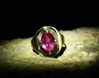 Antique Ruby Gold Silver Solitaire Ring 3.85 ct Designer Unique Middle 20 century Edwardian Art Deco Engagement Unisex Heirloom by izida