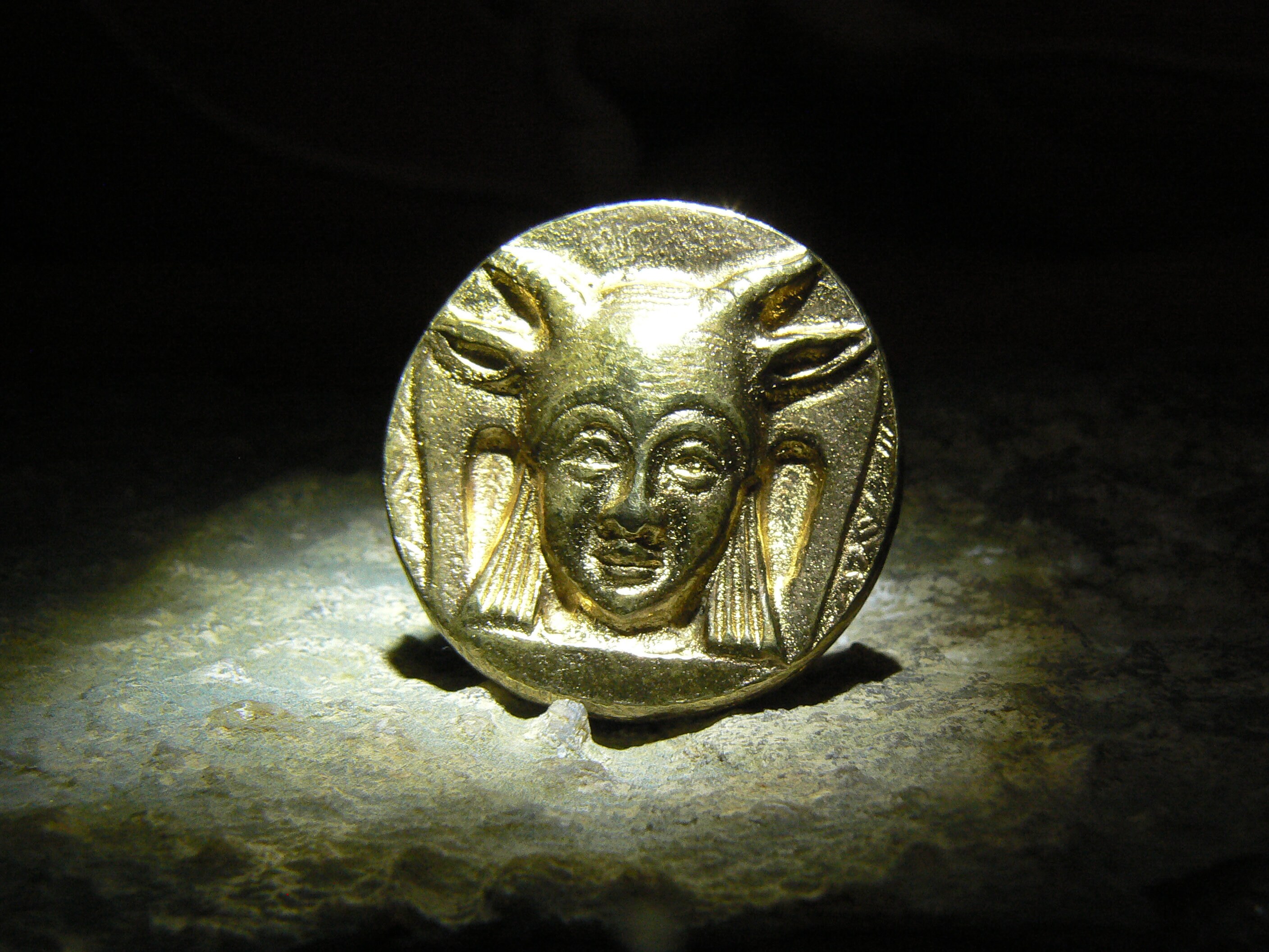 Amulet of Baphomet, Antique Gold Button, 3D image, 'Astral Light', 'initiation and knowledge', 'Great Work', Rare, Collectible, izida