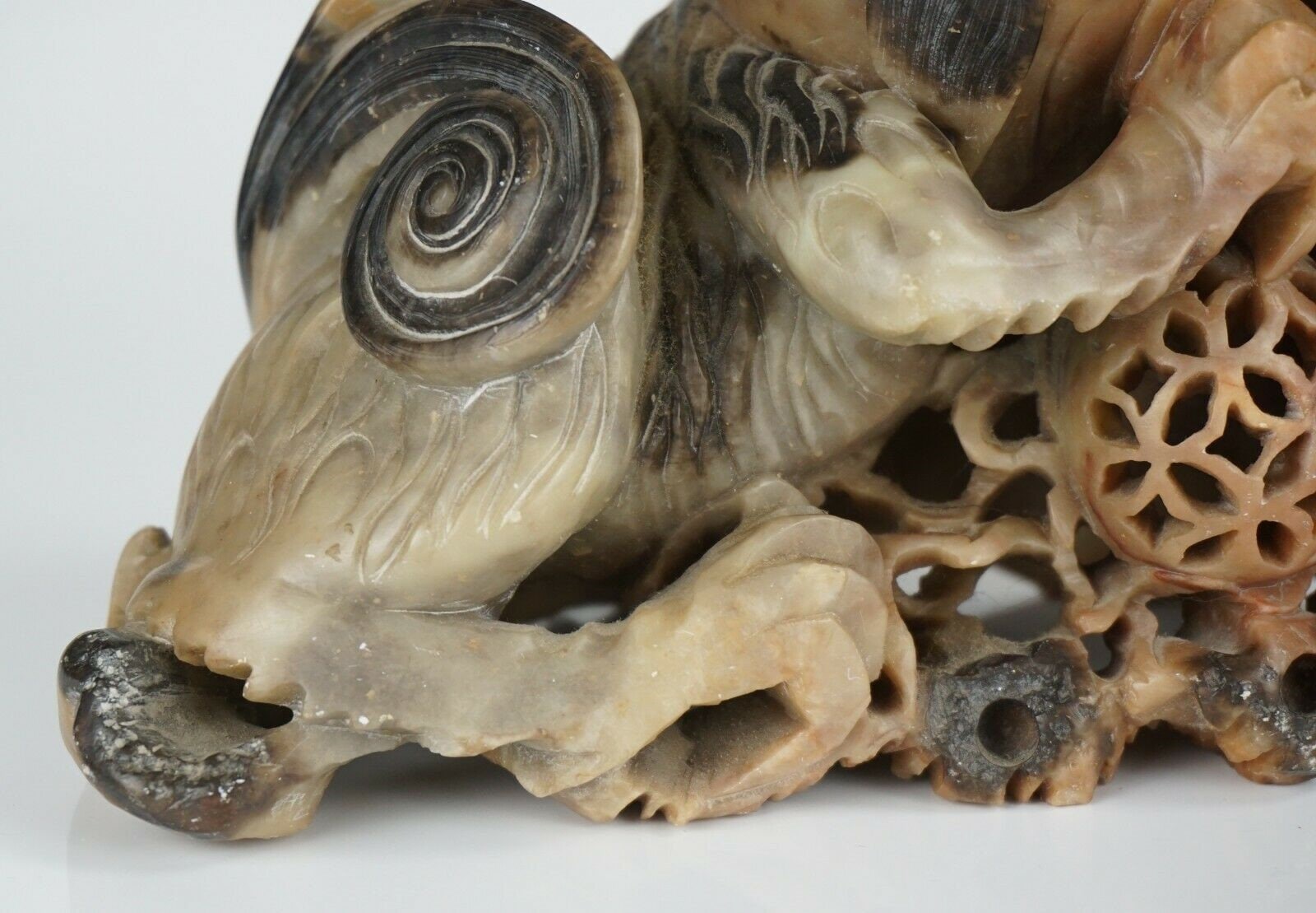 アンティークの大きな獅子と象の翡翠彫刻 7985カラット、家宝、izida