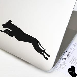 Weimaraner Dog Vinyl Decal - Bumper Sticker - SilhouetteMYpet Design:DOG-WEI04