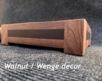 Stojak audio i platforma izolacyjna DENALI Burger 3,5" z litego drewna orzechowego