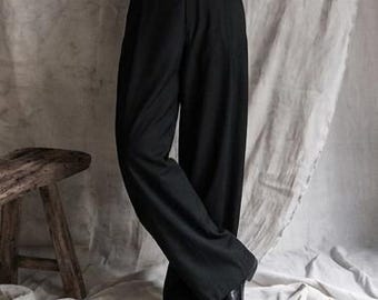 Asymmetrische Avantgarde-Hose mit weitem Bein / Minimalistische Hose mit hoher Taille