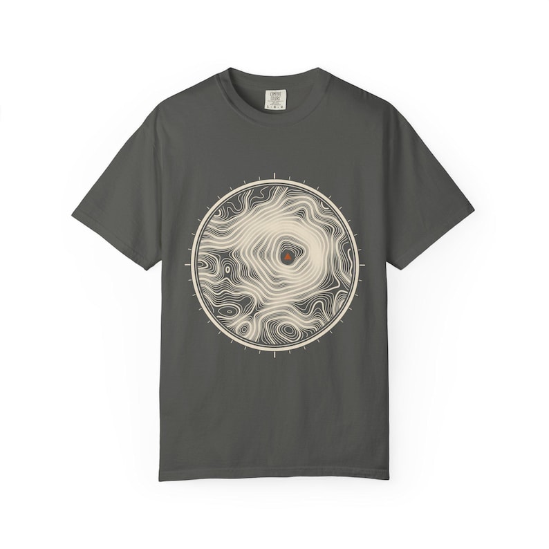 Topographic Map T-Shirt, Contour Lines Circle Graphic Tee, 100% Cotton Comfort Colors Shirt for Hikers and Overlanding Fans zdjęcie 1