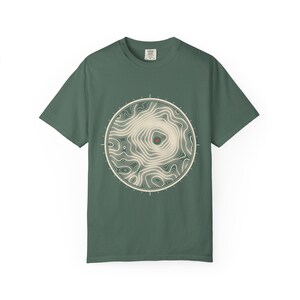 Topographic Map T-Shirt, Contour Lines Circle Graphic Tee, 100% Cotton Comfort Colors Shirt for Hikers and Overlanding Fans zdjęcie 6