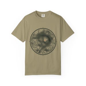 Topographic Map T-Shirt, Contour Lines Circle Graphic Tee, 100% Cotton Comfort Colors Shirt for Hikers and Overlanding Fans zdjęcie 3
