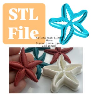 Peut inclure: Image de découpoirs en forme d'étoiles de mer rouges, turquoise et blanches. Un rendu 3D d'une étoile de mer bleue est également présenté. Le texte indique "STL File". Les découpoirs sont disponibles en tailles de 2,5 cm à 4 cm.