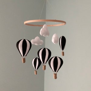 Nursery Mobile Hanger Pastel Hot Air Balloons Black White Clouds Gender Neutral Boy Girl Crib Hanging Decoration New Baby Shower Gift