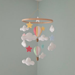 Multicoloured Pastels Nursery Mobile Hot Air Balloons White Cloud Rainbow Stars Hanging Decoration New Baby Shower Gift Pink Green Yellow